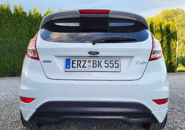 Ford Fiesta cena 33999 przebieg: 150000, rok produkcji 2016 z Nidzica małe 277